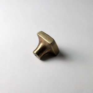 Foundry Art Cabochon bronze accent knob back